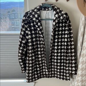 Chic Houndstooth Coat